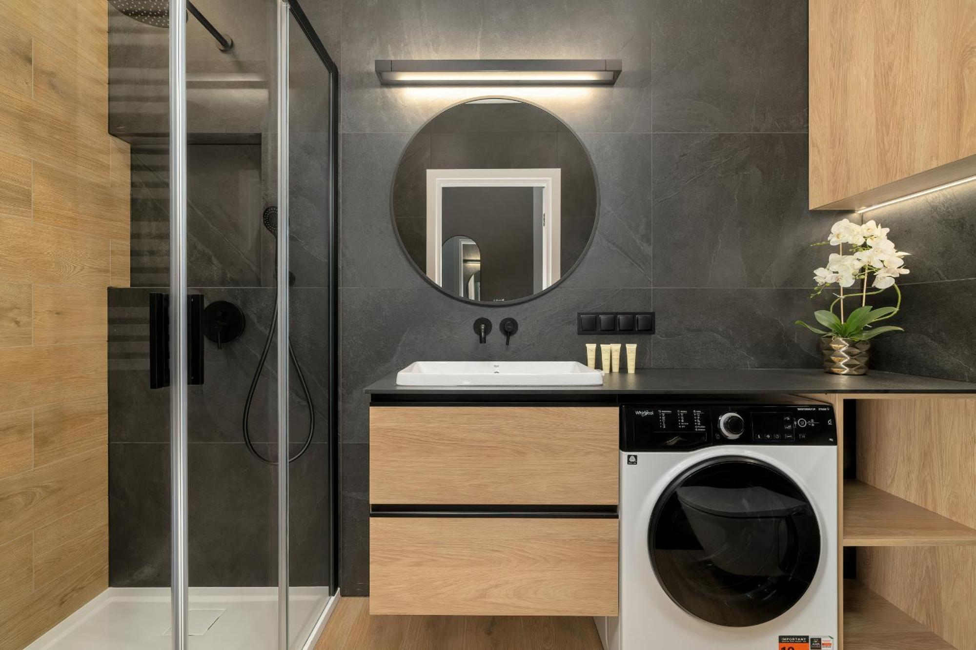 Nowoczesny Z Parkingiem W Sasiedztwie Starego Zoo By Renters Apartment